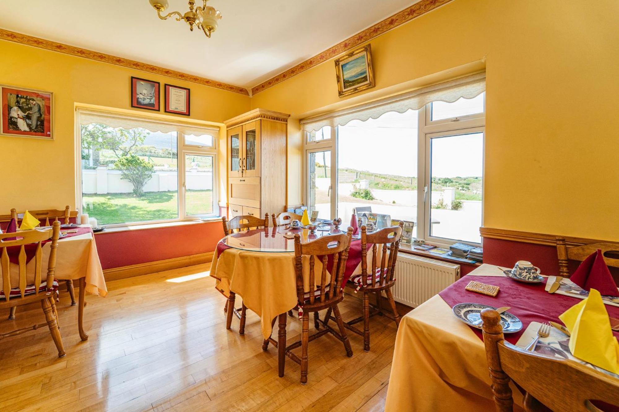 Bertra House B&B Уестпорт Екстериор снимка