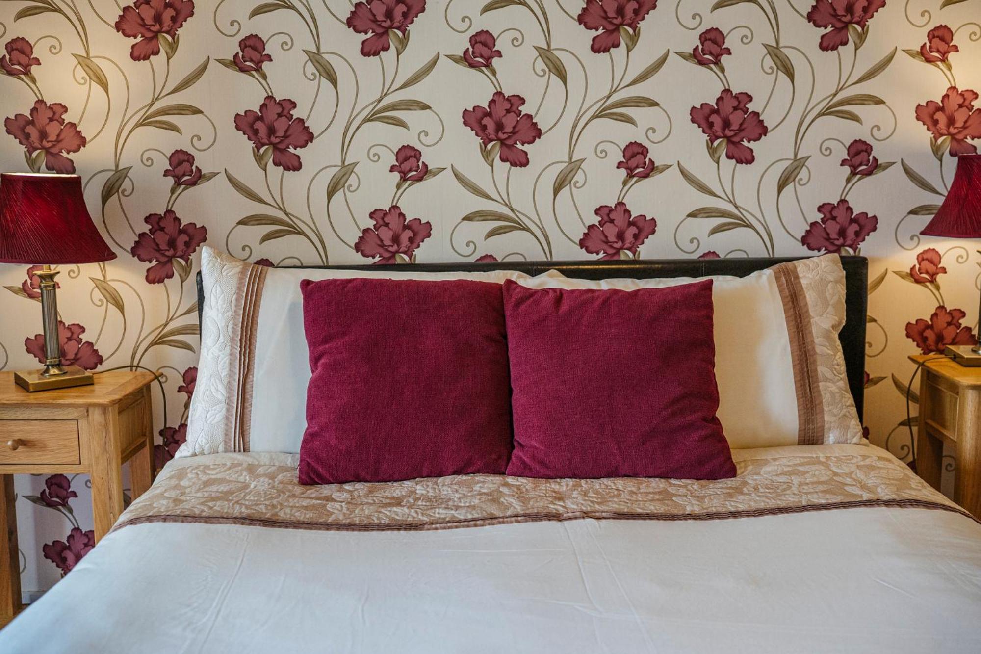 Bertra House B&B Уестпорт Екстериор снимка