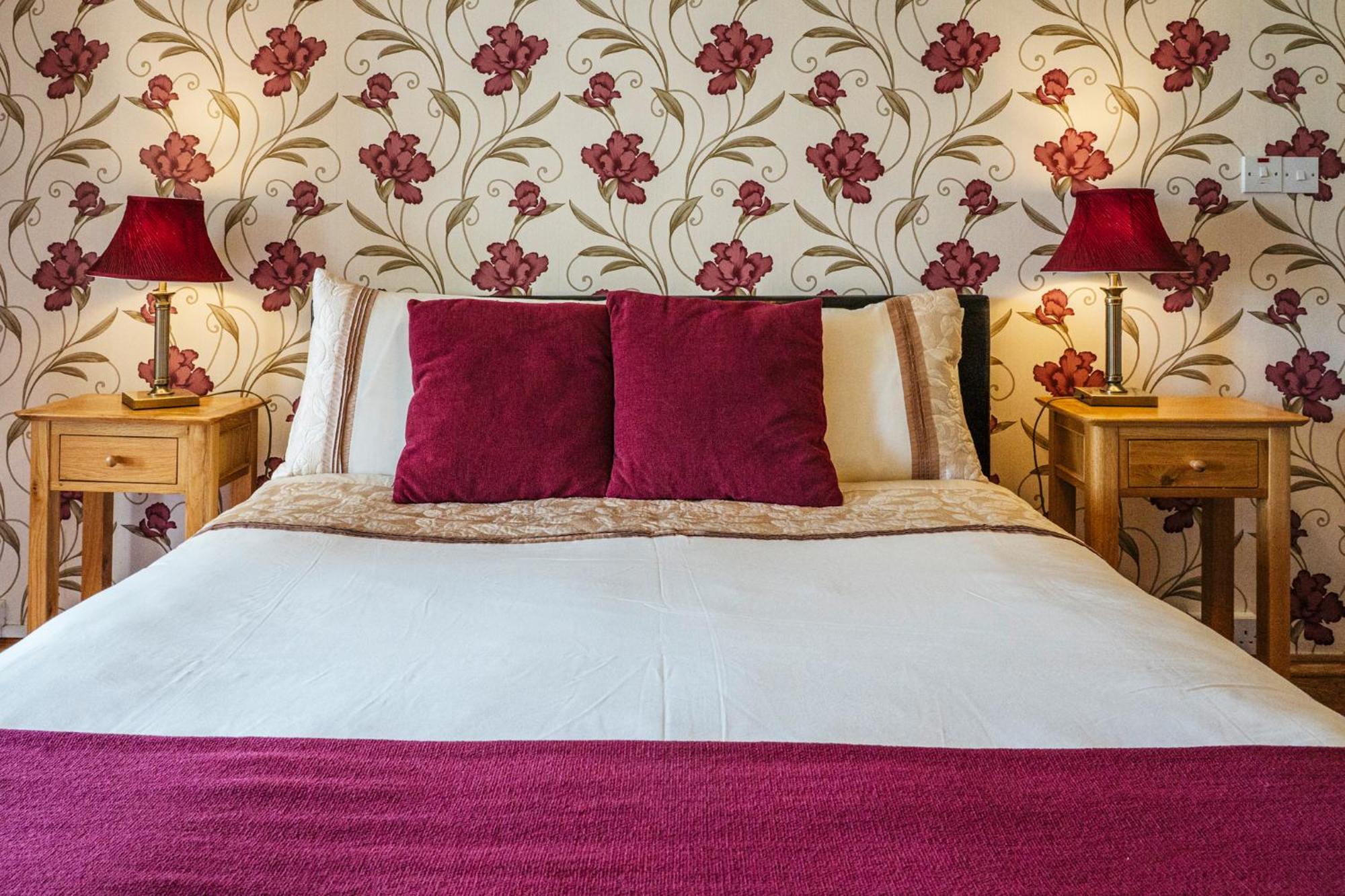 Bertra House B&B Уестпорт Екстериор снимка