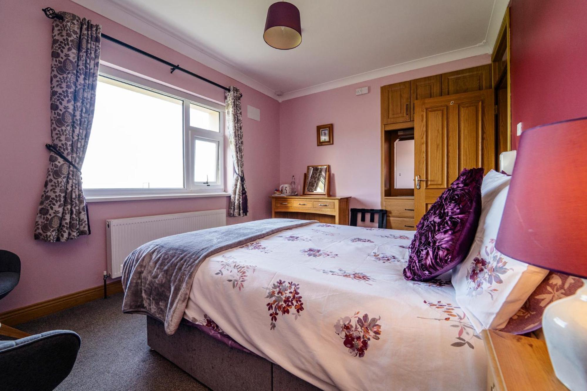 Bertra House B&B Уестпорт Екстериор снимка