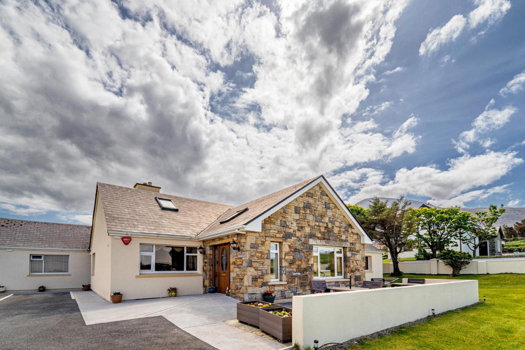 Bertra House B&B Уестпорт Екстериор снимка